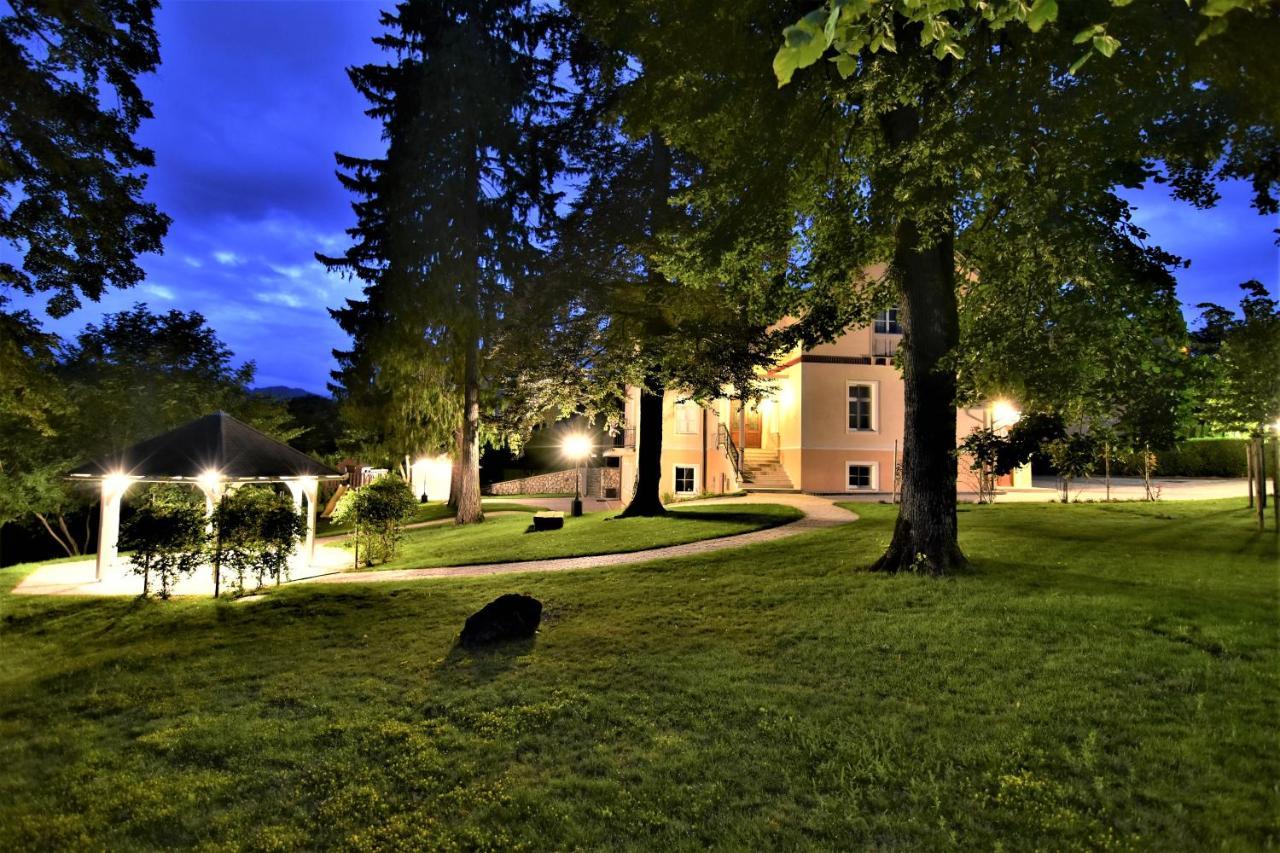 Vila Kljuce Apartments Блед Екстериор снимка