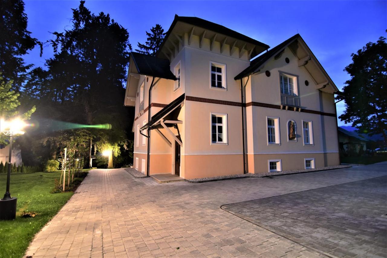 Vila Kljuce Apartments Блед Екстериор снимка